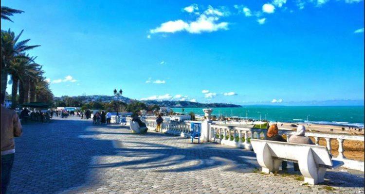 Appartamento Coin Paisible Au Centre De La Marsa Esterno foto